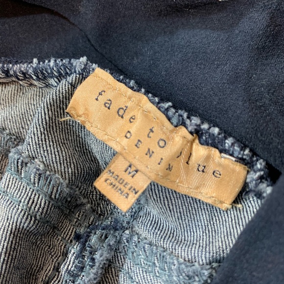 Fade to Blue Maternity Jeans - Picture 5 of 9